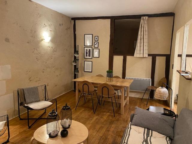 Ilot Des Cordeliers Apartamento Poitiers Exterior foto
